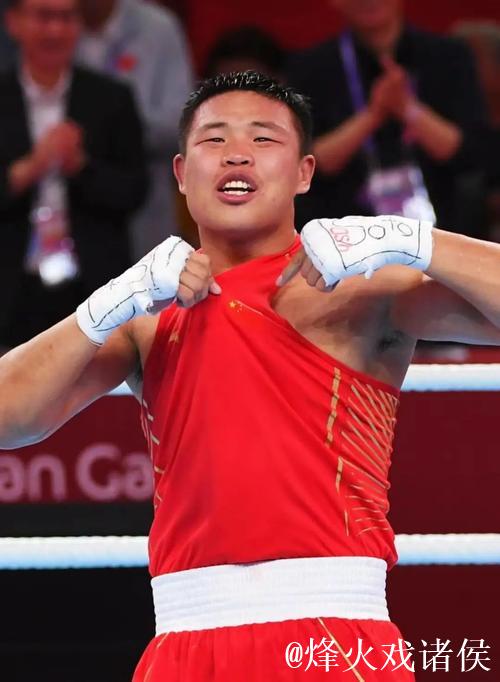 他明明是亚运会拳击比赛的金牌得主,生活却过得比任何一名韩国人都要惨! 他明明是亚运会拳击比赛的金牌得主,生活却过得比任何一名韩国人都要惨!