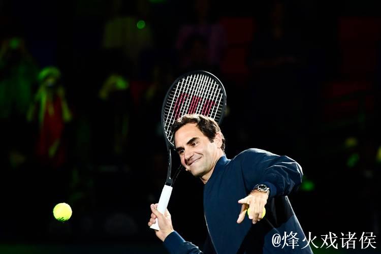 费德勒上海亮相见面会 携手云南网球少年共筑梦想